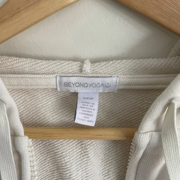 Beyond Yoga Cali Zip Up Hoodie - Picture 4 of 6